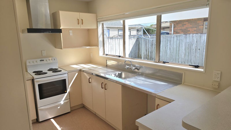 1/33 Alford Street, Waterview, Auckland - Carousel 2