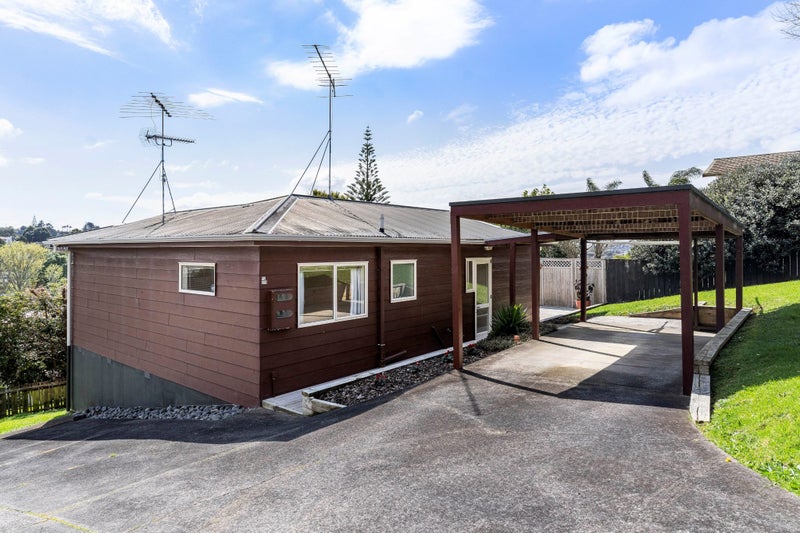 2/375 Wairau Road, Totara Vale, Auckland - Carousel 2