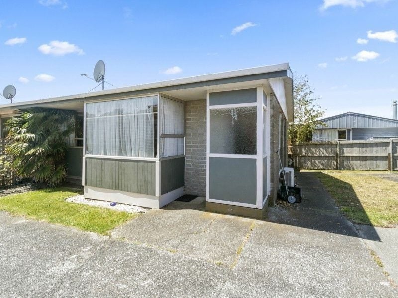 18B Reese Jones Grove, Maungaraki, Lower Hutt - Carousel 2