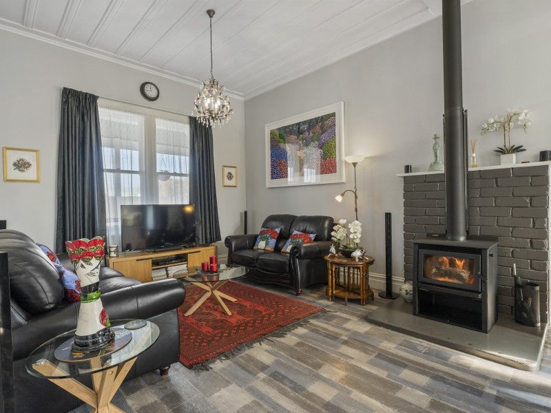 2 Miriama Street, Taumarunui - Carousel 1