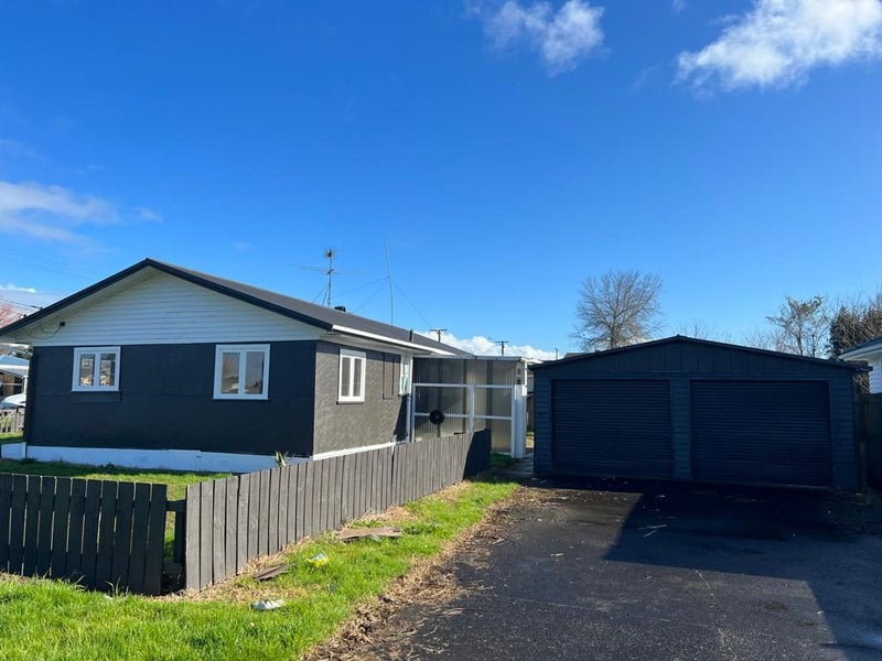 1/73 Heathdale Crescent, Papakura, Auckland - Carousel 1