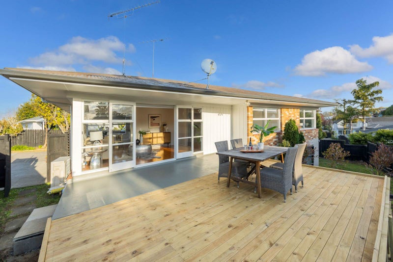 69B Howe Street, Howick, Auckland - Carousel 1