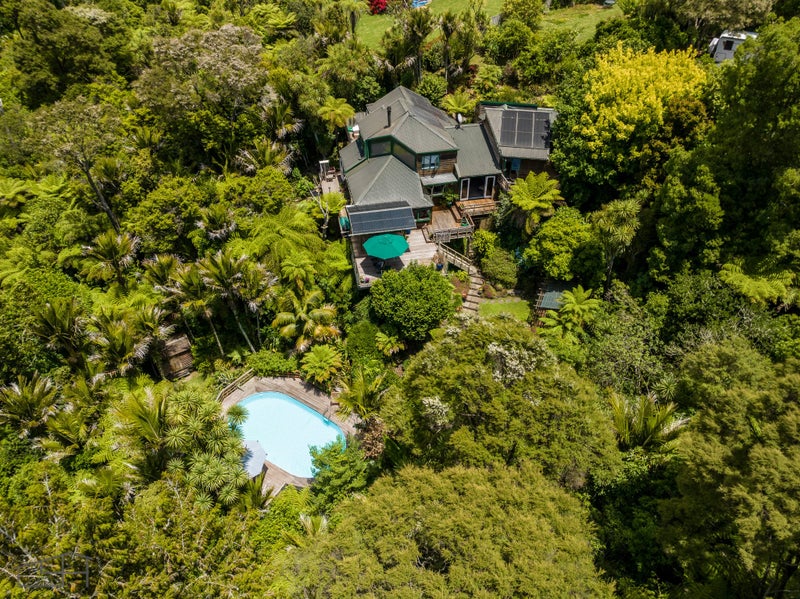 530 South Titirangi Road, Titirangi, Auckland - Carousel 50