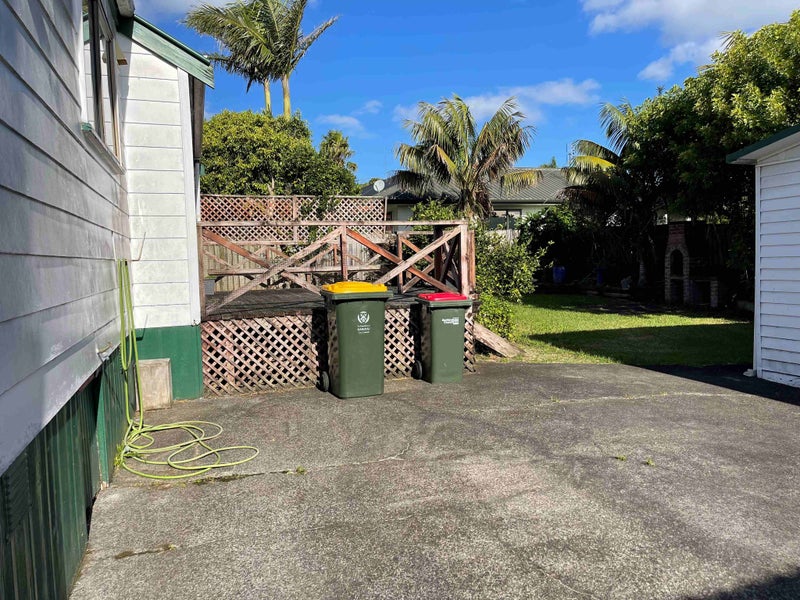 17 Highland Park Drive, Highland Park, Auckland - Carousel 14