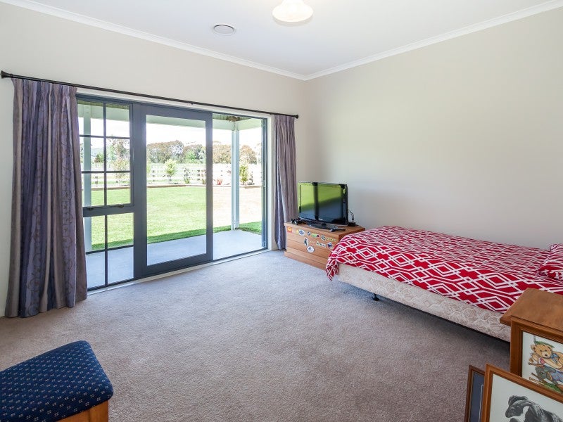 38C Grove Road, Ashhurst, Palmerston North - Carousel 26