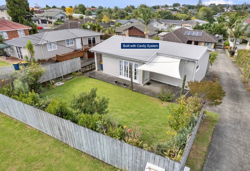 39 James Laurie Street, Henderson, Auckland - Carousel 1