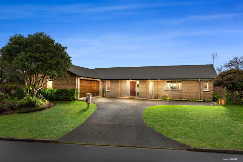 18 Merlot Heights, Huapai, Kumeū - Carousel 1
