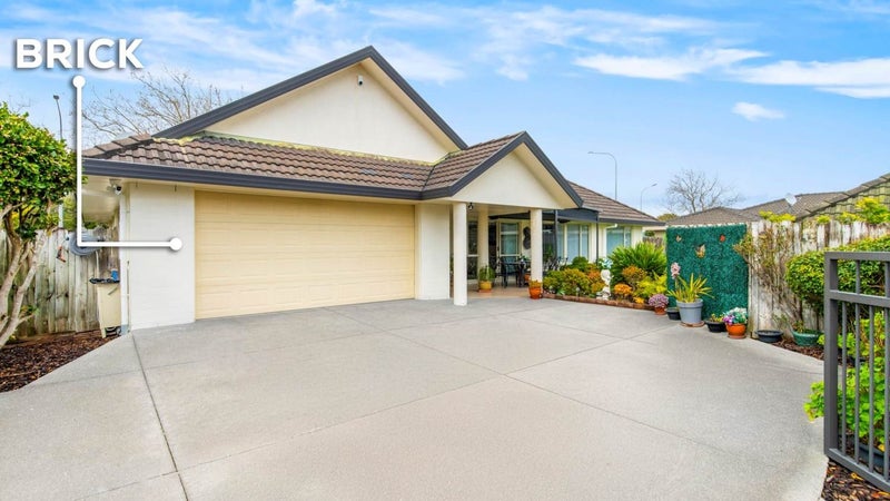 1/30 Ambleside Drive, Northpark, Auckland - Carousel 1