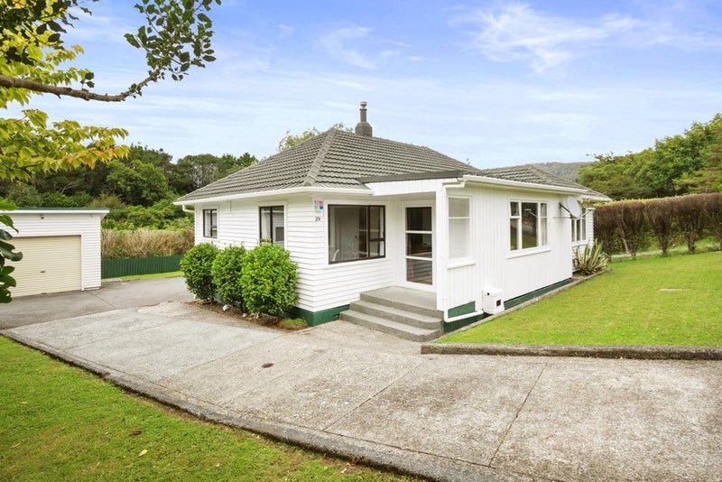 29 Stanley Street, Wainuiomata, Lower Hutt - Carousel 1
