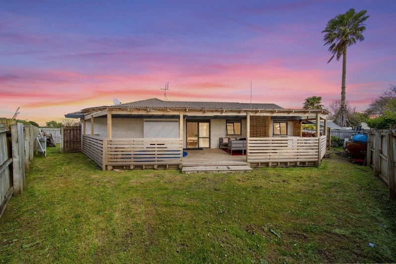 10 Horlicks Place, Randwick Park, Auckland - Carousel 2