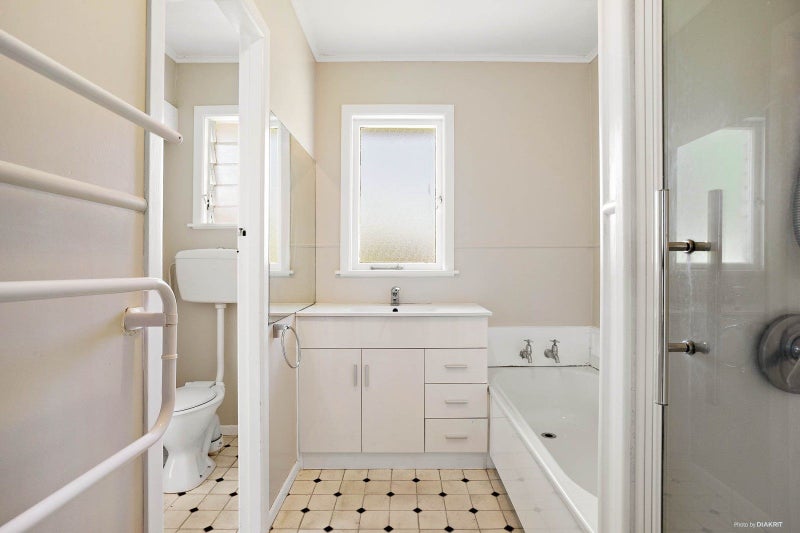 10 Erika Place, Fairview Downs, Hamilton - Carousel 12