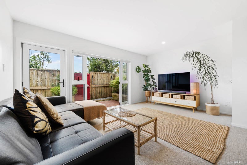 40/99 Mays Road, Te Papapa, Auckland - Carousel 1
