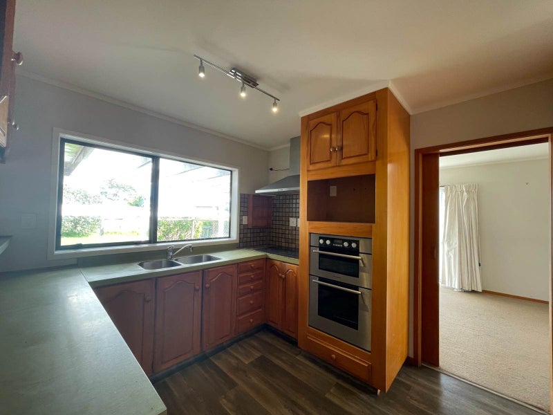 4 Waikato Place, Saint Johns, Auckland - Carousel 2