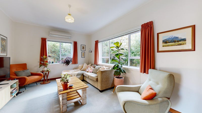 457 Broadway, Miramar, Wellington - Carousel 2