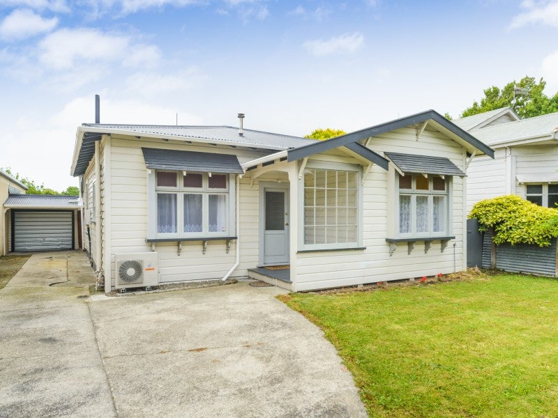 375 College Street, Hokowhitu, Palmerston North - Carousel 1