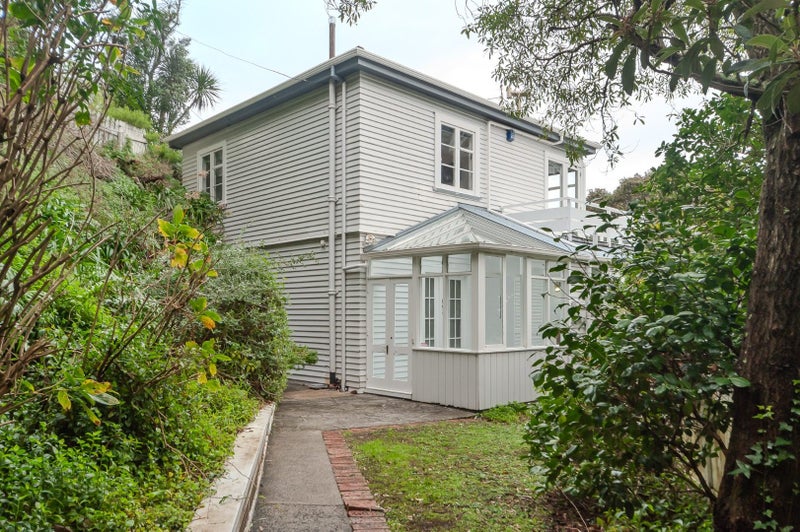 100 Barnard Street, Wadestown, Wellington - Carousel 2