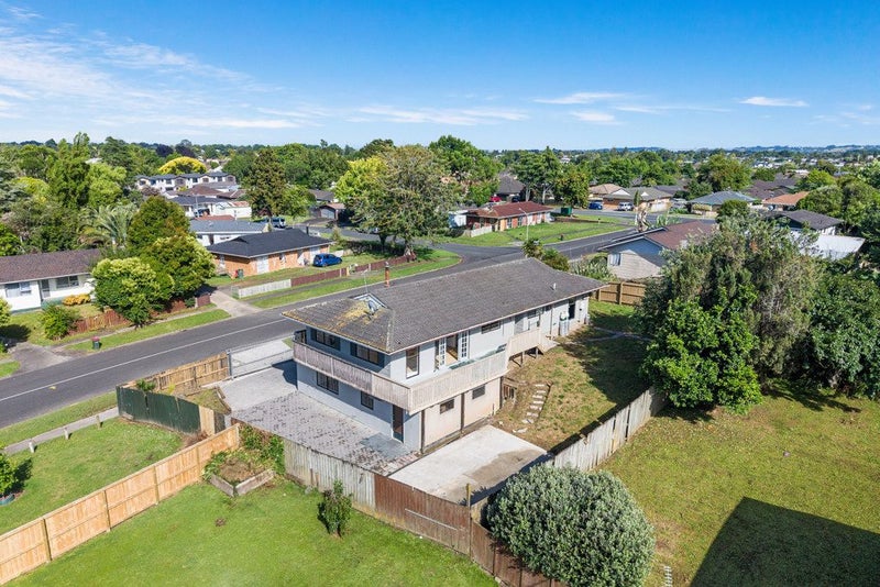 6 Fairdale Avenue, Red Hill, Papakura - Carousel 2