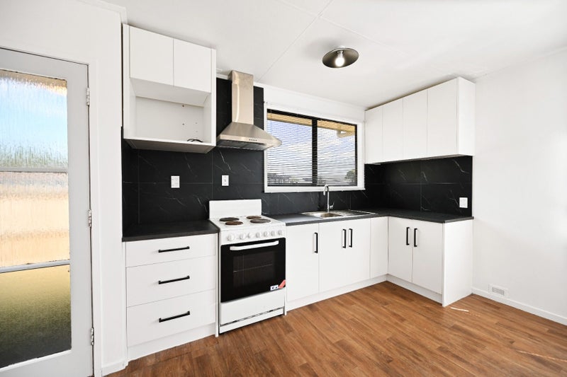 45 Karen Crescent, Dinsdale, Hamilton - Carousel 2