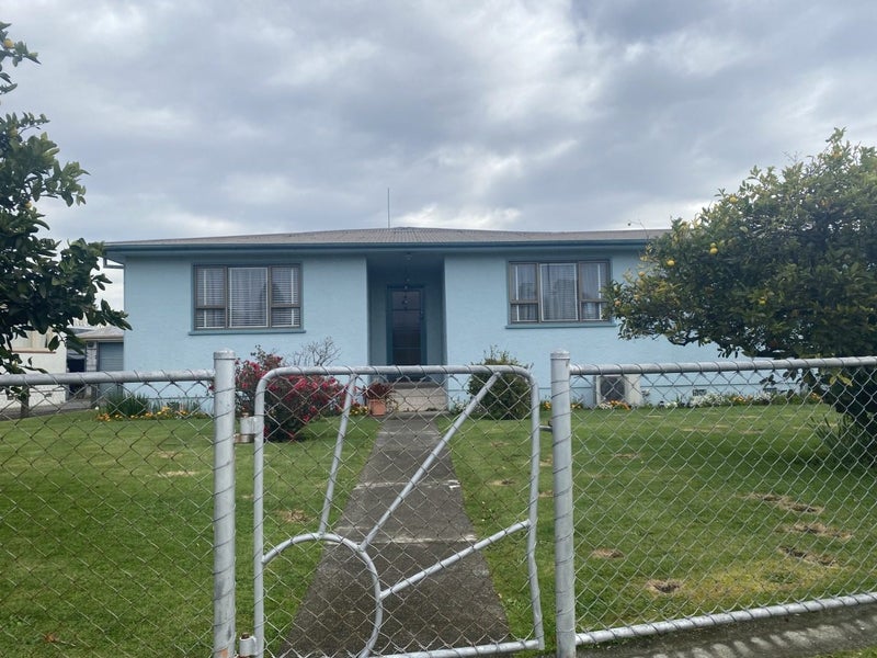 1209 Norfolk Crescent, Mayfair, Hastings - Carousel 1