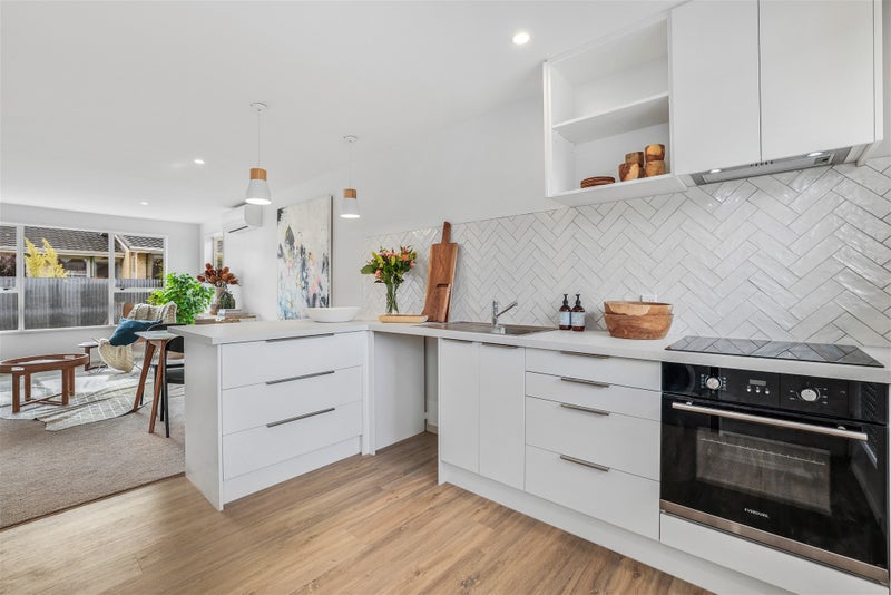 2/8 Peer Street, Upper Riccarton, Christchurch - Carousel 2