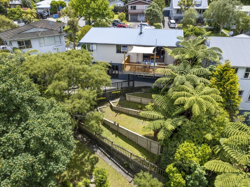 7 Gainsborough Grove, Belmont, Lower Hutt - Carousel 2