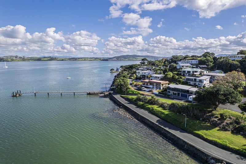 184 Beach Road, Onerahi, Whangarei - Carousel 1