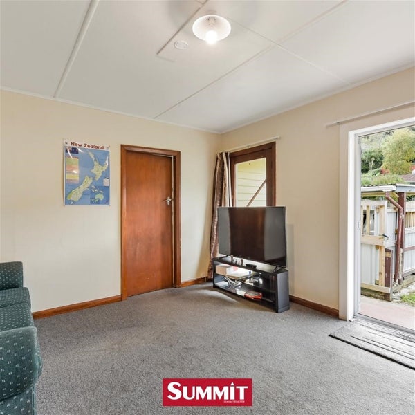 1/96 Toi Toi Street, Toi Toi, Nelson - Carousel 2