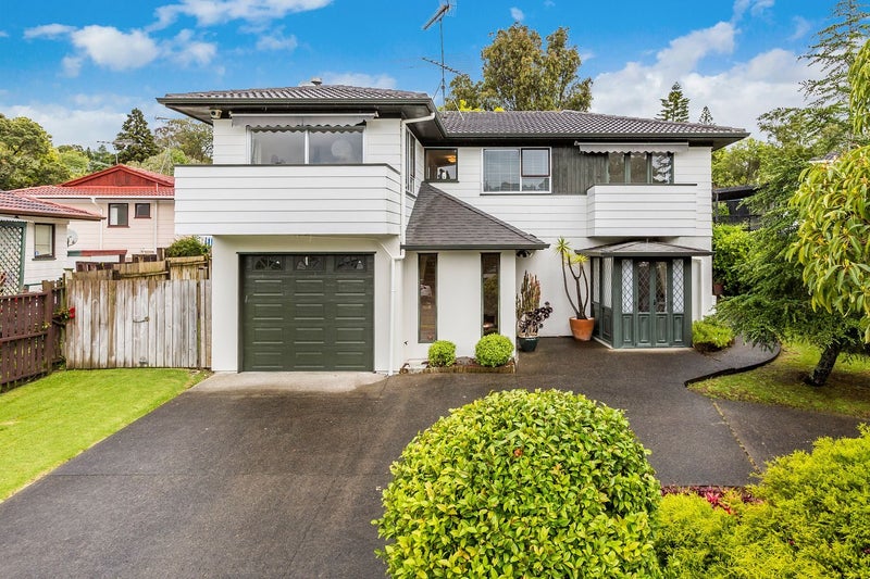 25 Spinella Drive, Bayview, Auckland - Carousel 1