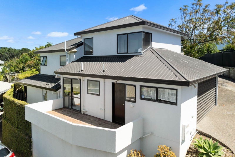 1/6B Sunnynook Road, Sunnynook, Auckland - Carousel 1