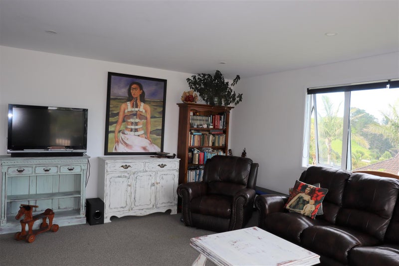 32 Oxford Street, Maungaturoto - Carousel 2