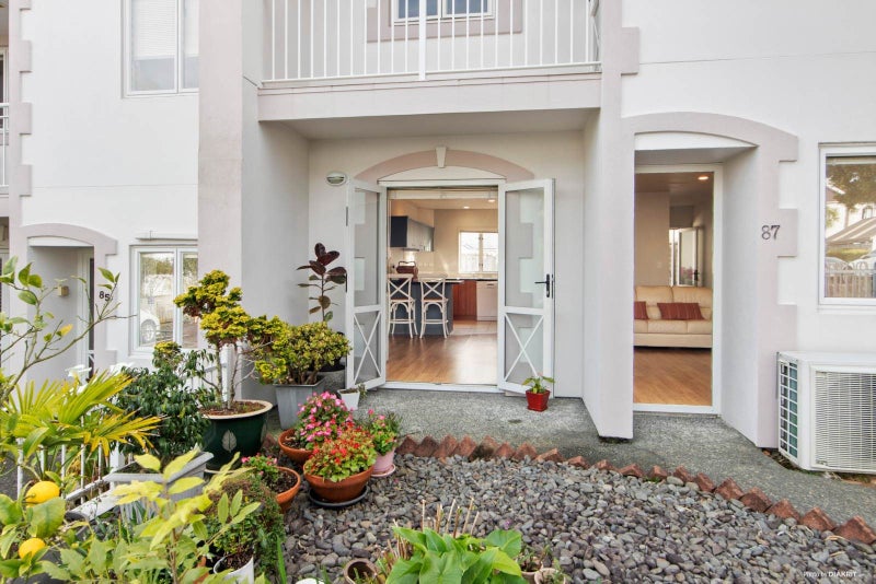 87 Winery Way, Henderson, Auckland - Carousel 1