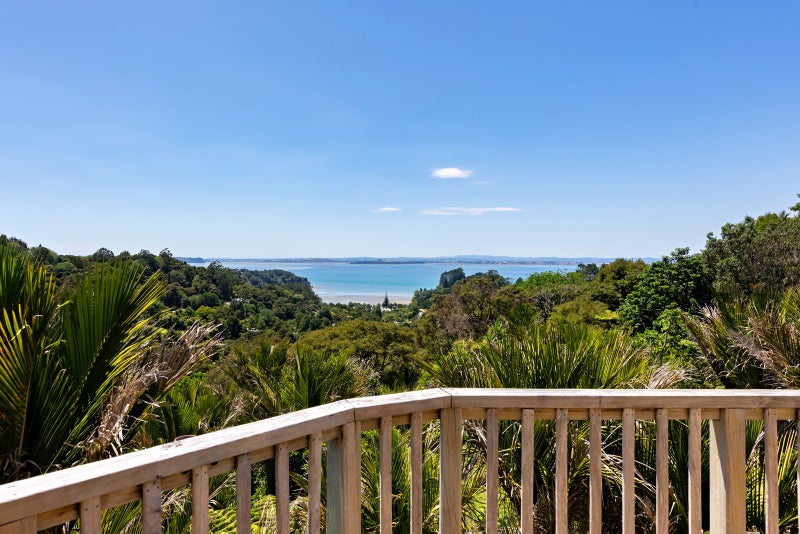 88 Victory Road, Laingholm, Auckland - Carousel 1