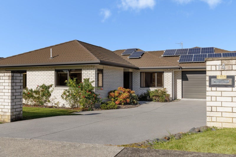 14 Merlot Drive, Pyes Pa, Tauranga - Carousel 1