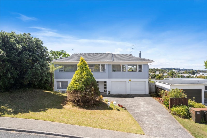 56 Girrahween Drive, Totara Vale, Auckland - Carousel 1