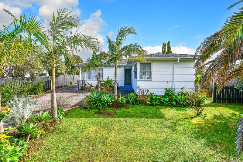 7 Pixie Place, Pakuranga Heights, Auckland - Carousel 1
