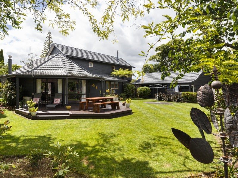 125B Ruamahanga Crescent, Terrace End, Palmerston North - Carousel 1