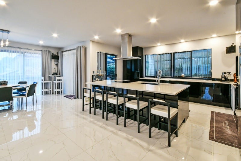 14 Henriette Place, The Gardens, Auckland - Carousel 2