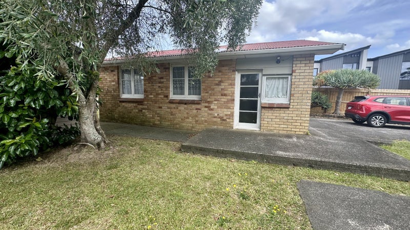 81 Edmonton Road, Henderson, Auckland - Carousel 1