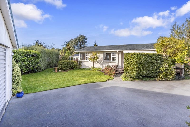 6 Sonia Place, Casebrook, Christchurch - Carousel 1