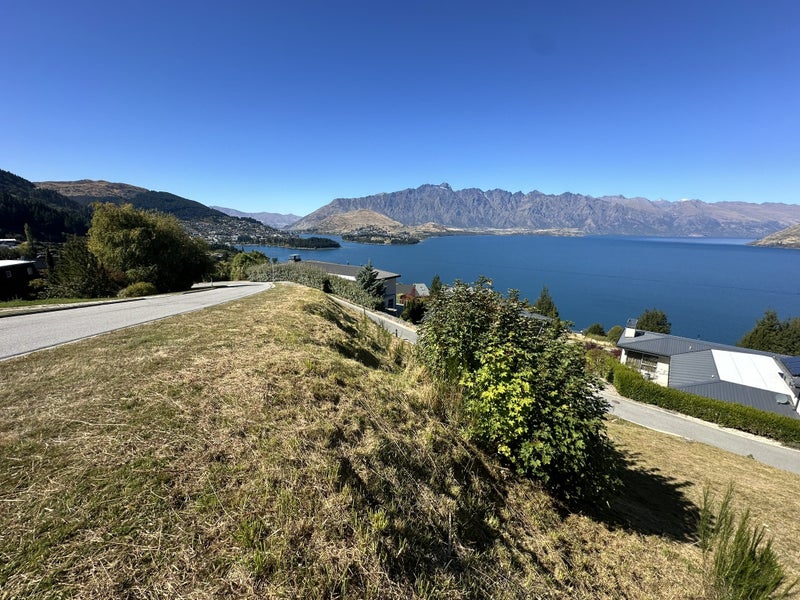 2 Hanley Lane, Fernhill, Queenstown - Carousel 9