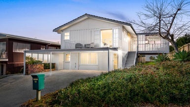 19 Kempthorne Crescent, Mission Bay, Auckland - Carousel 1