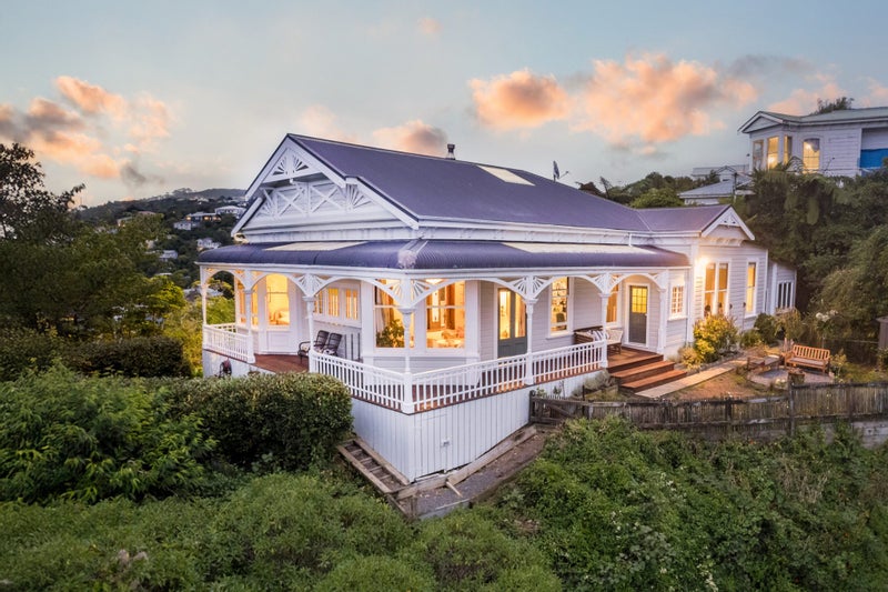 25 Garden Road, Northland, Wellington - Carousel 1