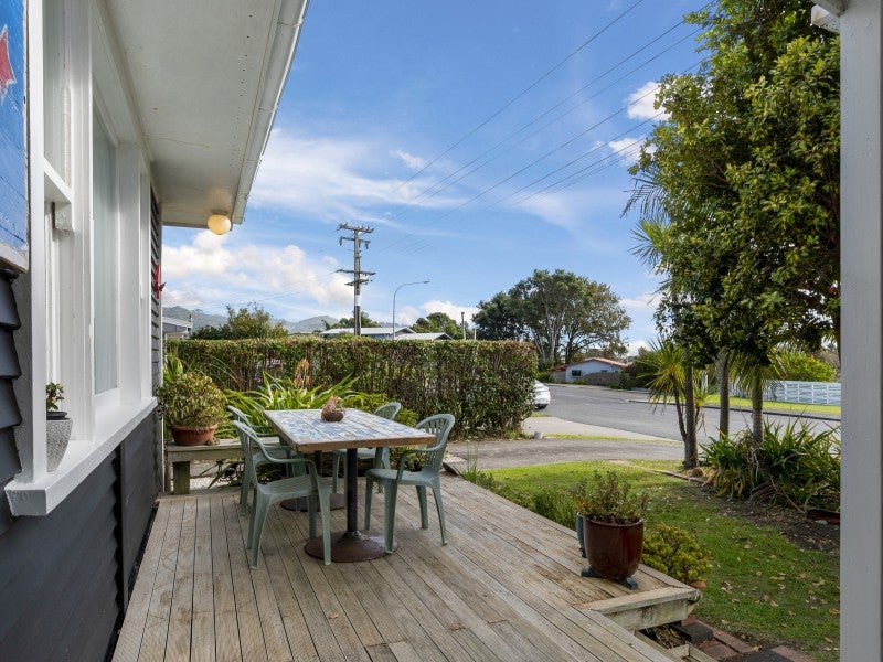 4 Citrus Avenue, Waihi Beach, Waihi Beach - Carousel 2