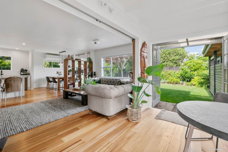 114B The Circle, Manly, Whangaparaoa - Carousel 2