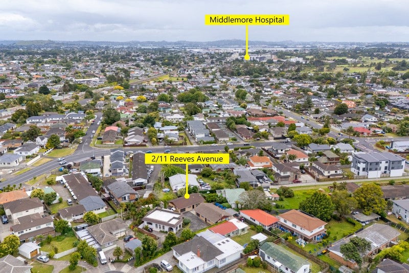 2/11 Reeves Avenue, Papatoetoe, Auckland - Carousel 18