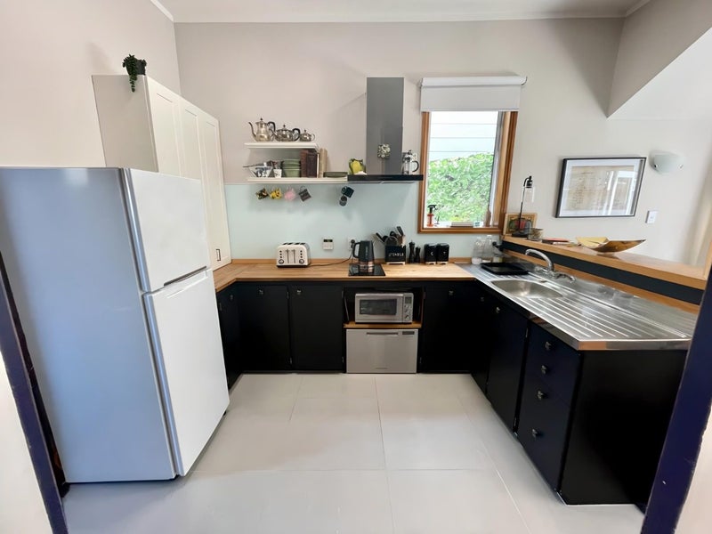 4 Yale Road, Mount Cook, Wellington - Carousel 2