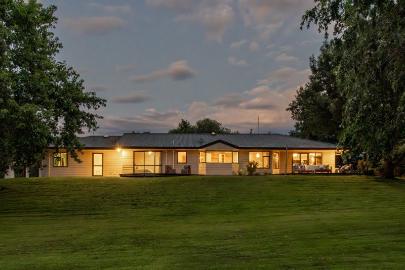 660 Omarunui Road, Puketapu - Carousel 1