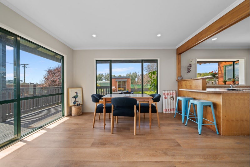 537 Richmond Road, Lepperton, New Plymouth - Carousel 2