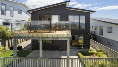 32 Epic Way, Newlands, Wellington - Carousel 1