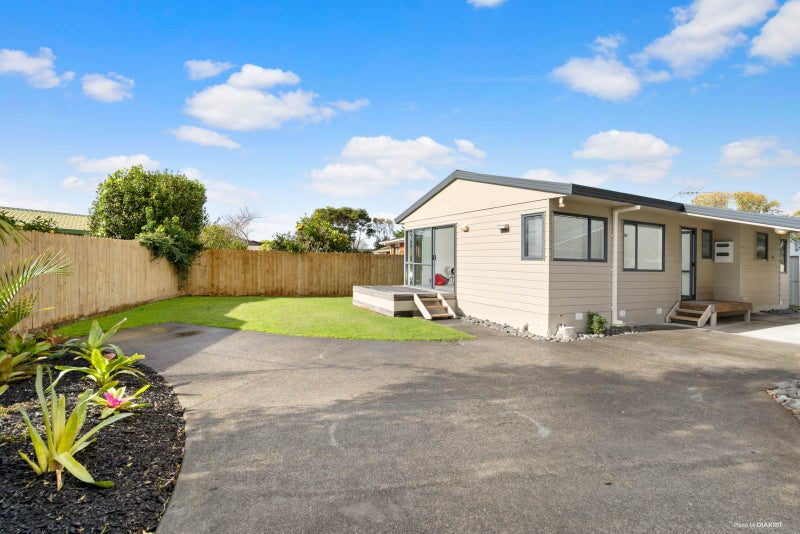 3/10 Ireland Place, Ranui, Auckland - Carousel 1